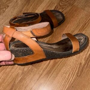 Teva Womens 1000070 Brown Leather Sport Sandals F19013B Size 8